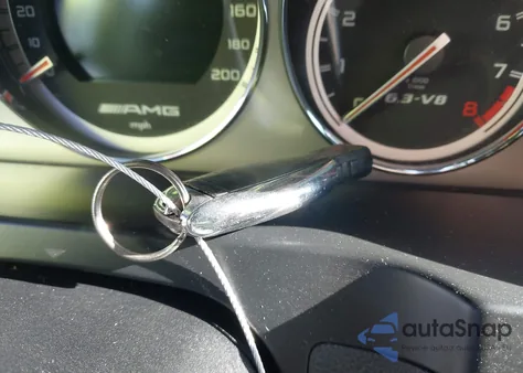 2009 Mercedes-Benz C 63 Amg из США, поврежденный, VIN WDDGF77X29F297748